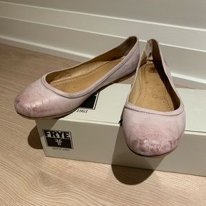 Frye Carson ballet flats in pale dirty pink. Sz 9.